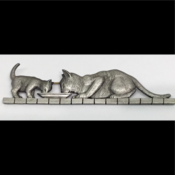 Vintage JJ‎ Silver Tone Brooch Cat Kitty Pin - Picture 1 of 2
